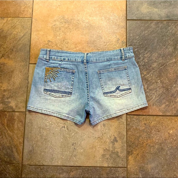 SURFER GIRL denim STRETCH Shorty Shorts 11 13 SUN BEACH WAVES Ron Jon Surf Shop - Picture 3 of 5